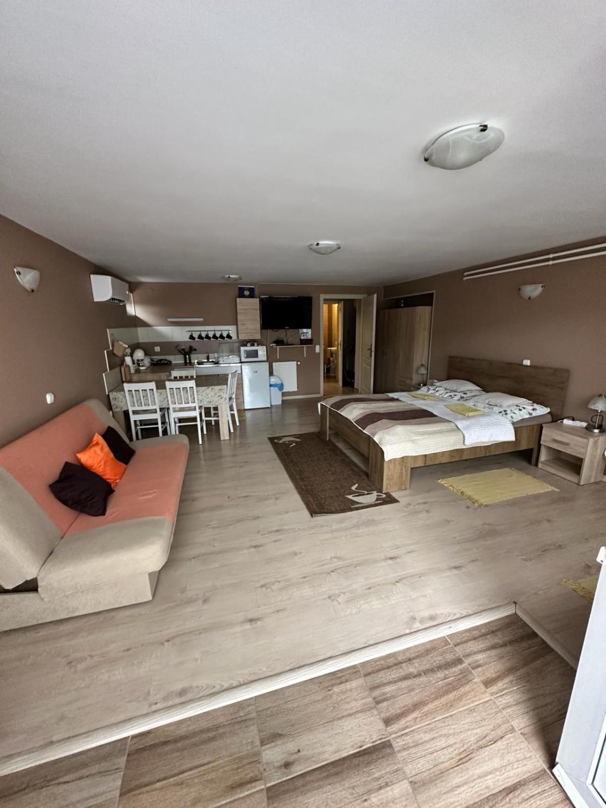 אגרסאלוק Berc Apartman מראה חיצוני תמונה
