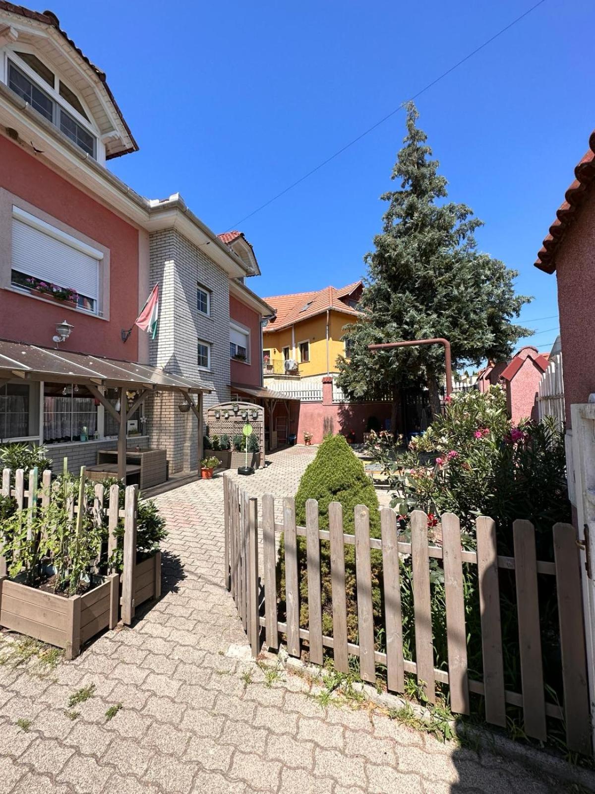 אגרסאלוק Berc Apartman מראה חיצוני תמונה