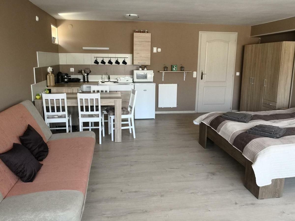 אגרסאלוק Berc Apartman מראה חיצוני תמונה